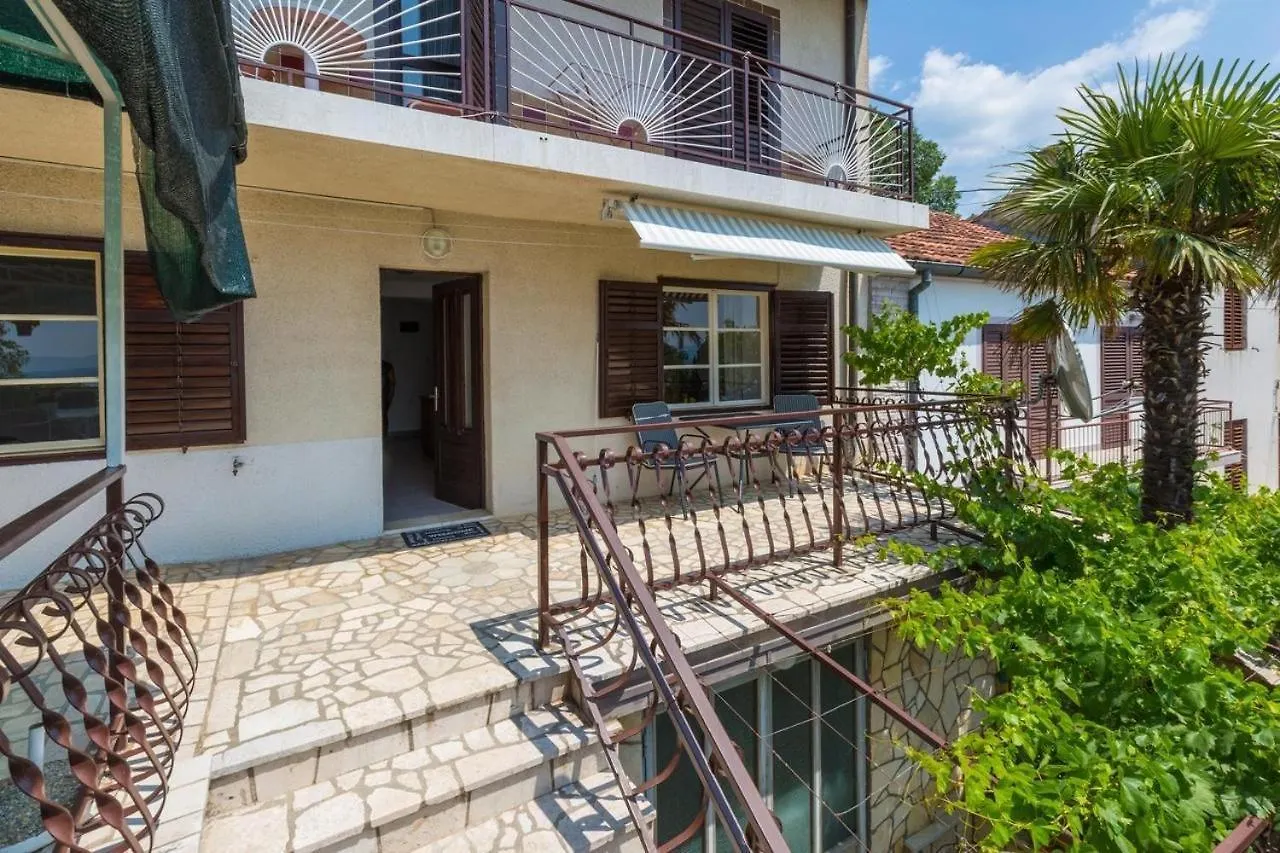 Apartment In Dramalj 5753 Croatia