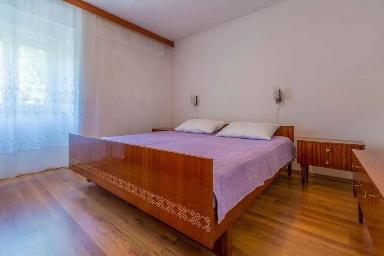 Apartment In Dramalj 5753